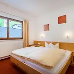 Amtshaus Apartament Tux