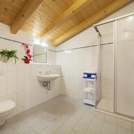 Amtshaus Apartment Tux